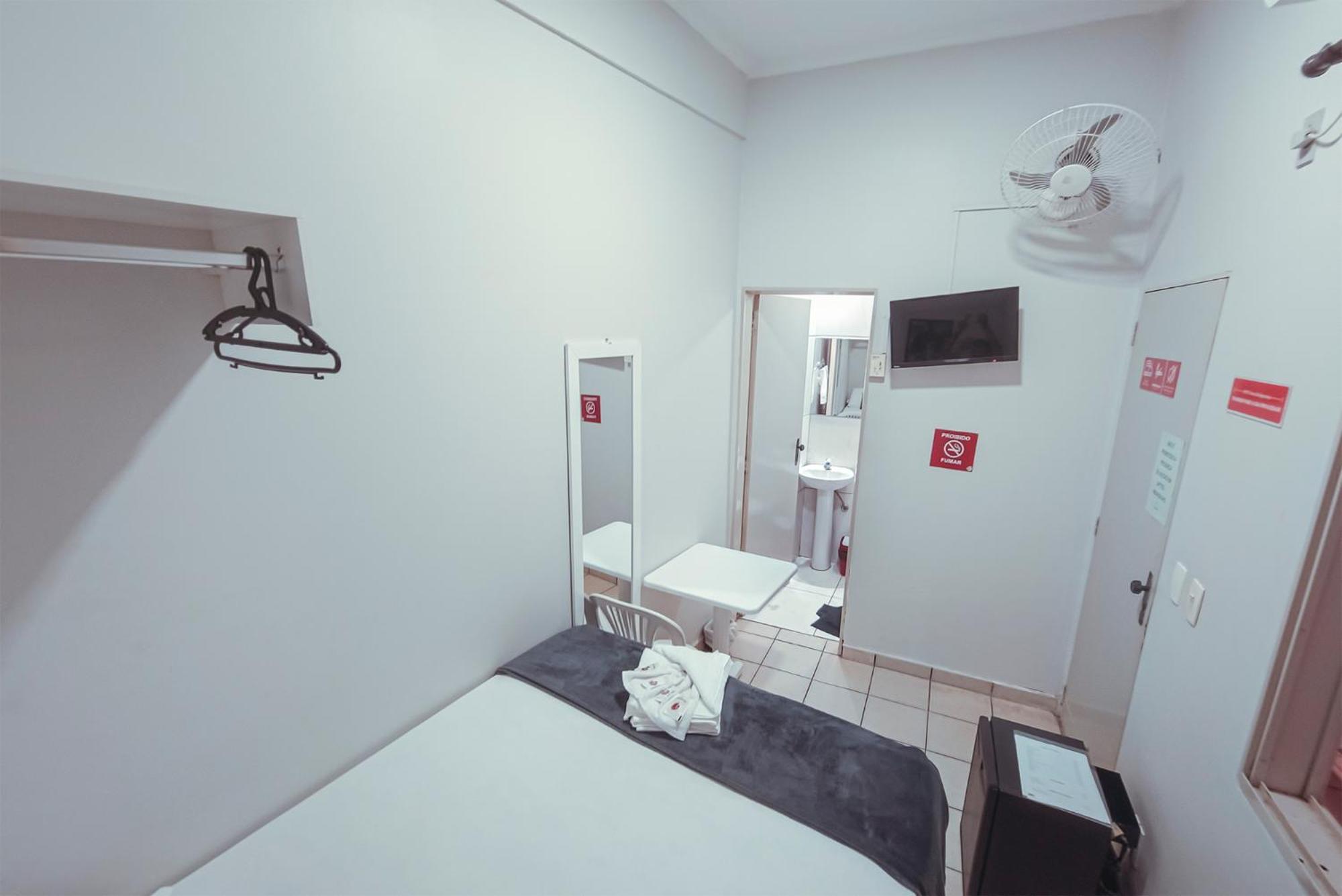 Hotel Apiacas Ribeirao Preto Exterior photo